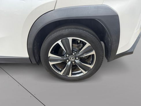 Used 2021 Lexus UX 200 w/ Accessory Package (Z1) FWD image 14
