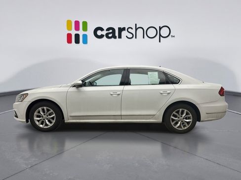 Used 2017 Volkswagen Passat 1.8T S image 2