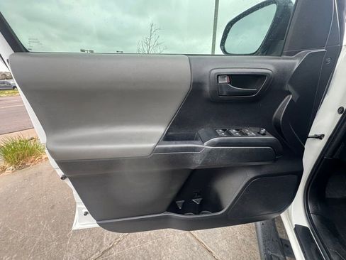 Used 2023 Toyota Tacoma SR AWD/4WD image 9