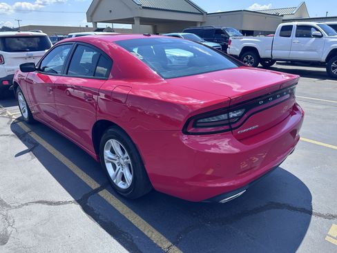 Used 2022 Dodge Charger SXT RWD image 5