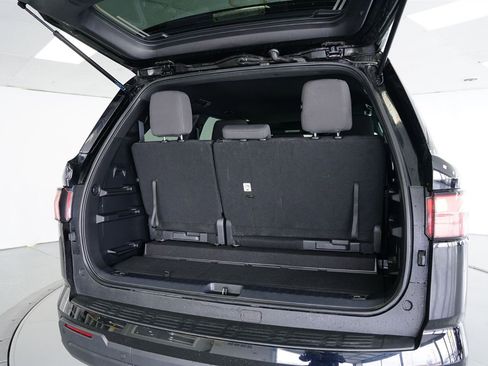 Used 2025 Toyota Sequoia SR5 image 15