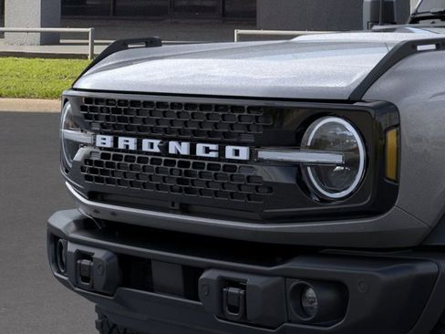 New 2025 Ford Bronco Badlands image 19