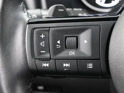 Used 2023 Nissan Rogue SL w/ SL Premium Package FWD image 7