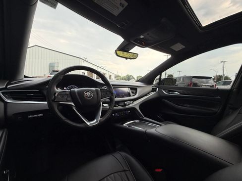Used 2024 Buick Enclave Avenir w/ Avenir Technology Package AWD/4WD image 17