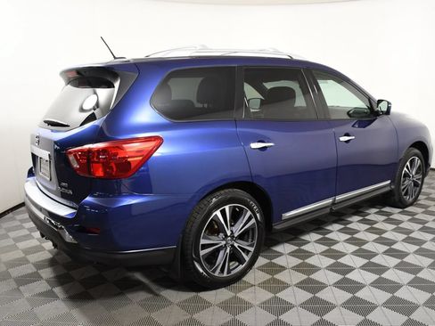 Used 2017 Nissan Pathfinder Platinum w/ Family Entertainment Package AWD/4WD image 7