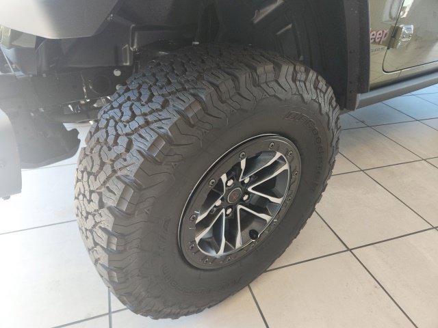 Certified 2026 Jeep Wrangler Unlimited Rubicon AWD/4WD image 7