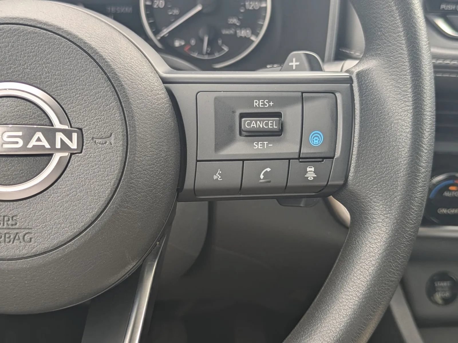 Certified 2024 Nissan Rogue SV FWD image 22