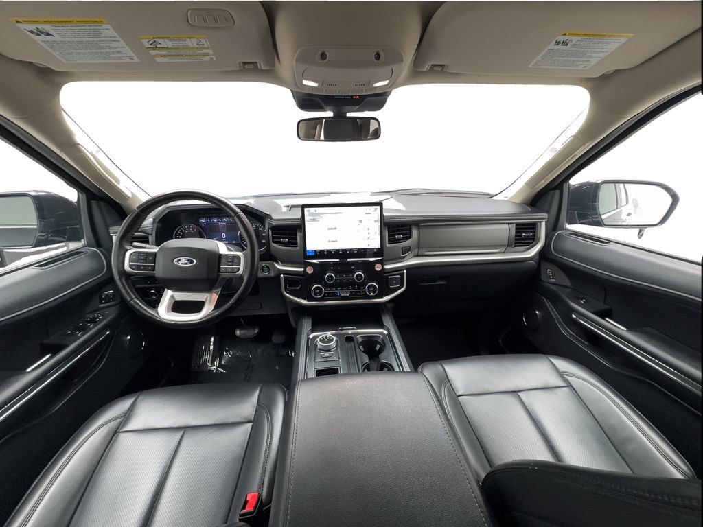 Used 2024 Ford Expedition XLT RWD image 41