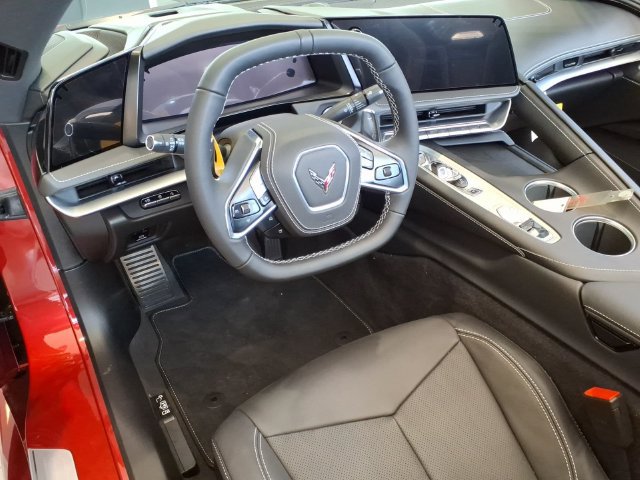 Used 2026 Chevrolet Corvette Stingray Convertible RWD image 13
