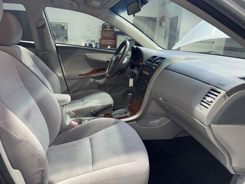 Used 2009 Toyota Corolla XLE FWD image 24