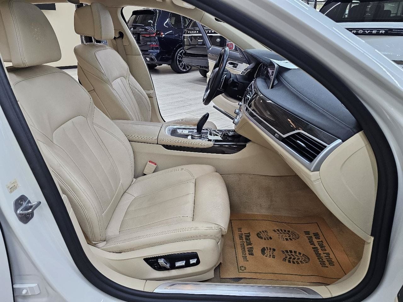 Used 2019 BMW 740i RWD image 22
