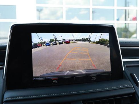 Used 2024 GMC Yukon SLT RWD image 18