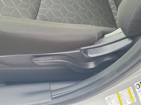 Used 2025 Mitsubishi Outlander Sport ES AWD/4WD image 19