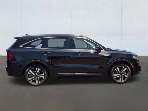 Used 2023 Kia Sorento SX Prestige w/ Panoramic Sunroof Package AWD/4WD image 6
