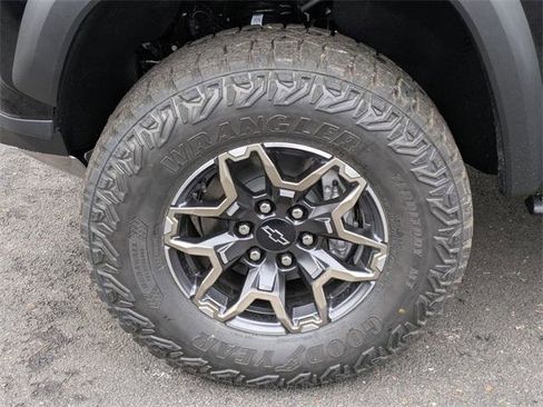 New 2026 Chevrolet Colorado ZR2 w/ Technology Package image 32