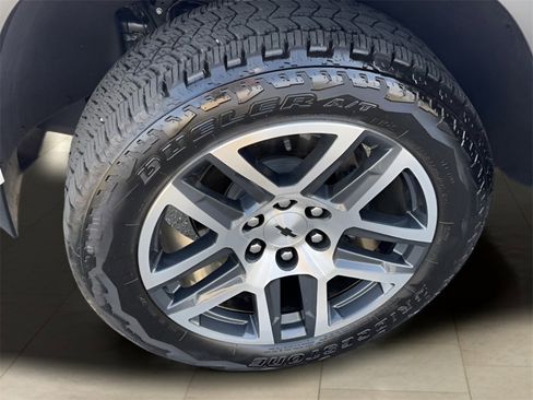 Used 2024 Chevrolet Colorado Z71 w/ Advanced Trailering Package image 45