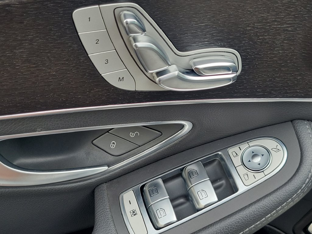 Used 2019 Mercedes-Benz C 300 Sedan image 21