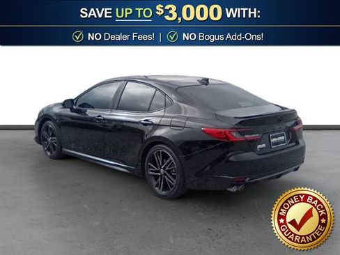 Used 2025 Toyota Camry XSE FWD image 4
