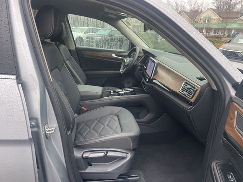 Certified 2026 Volkswagen Atlas SE image 13