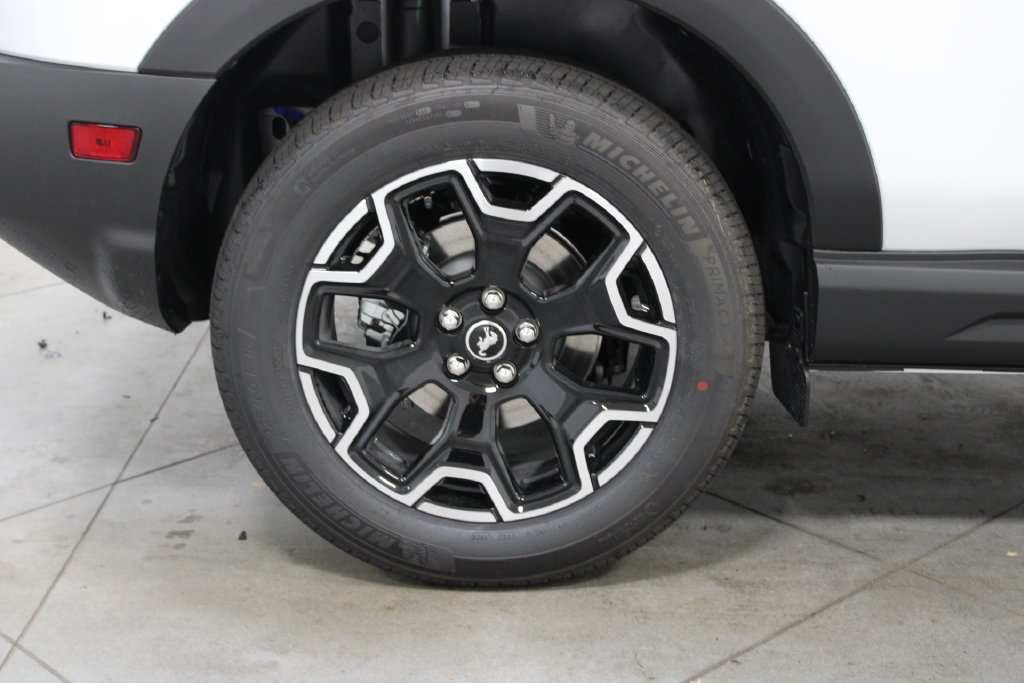 New 2026 Ford Bronco Sport Outer Banks AWD/4WD image 13