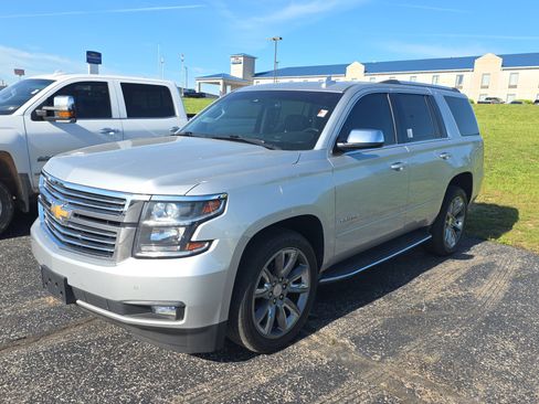 Used 2017 Chevrolet Tahoe Premier AWD/4WD image 3