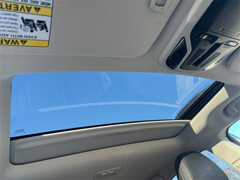 Used 2023 Subaru Outback Limited image 25