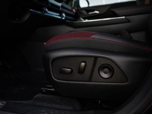 New 2026 Chevrolet Equinox RS w/ Convenience Package III image 18