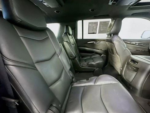 Used 2019 Cadillac Escalade ESV Platinum AWD/4WD image 28