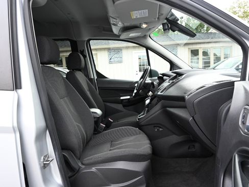 Used 2017 Ford Transit Connect XLT FWD image 30