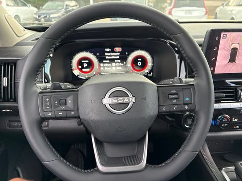 Used 2026 Nissan Pathfinder Platinum w/ Cargo Package FWD image 25