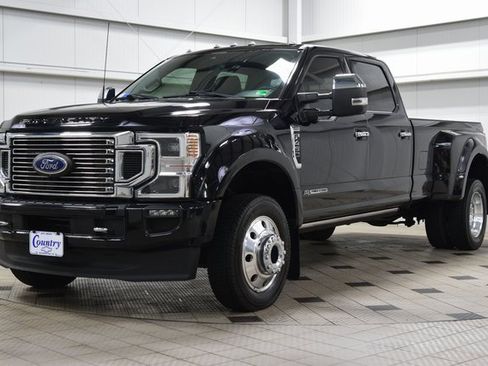 Used 2022 Ford F450 Platinum w/ FX4 Off-Road Package image 3