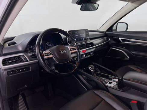 Used 2020 Kia Telluride LX AWD/4WD image 9