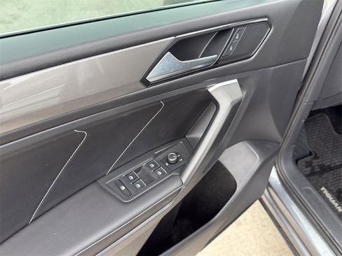 Used 2023 Volkswagen Tiguan SE image 26