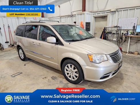 Used 2014 Chrysler Town & Country Touring FWD image 5