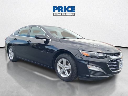 Used 2020 Chevrolet Malibu LS FWD image 1