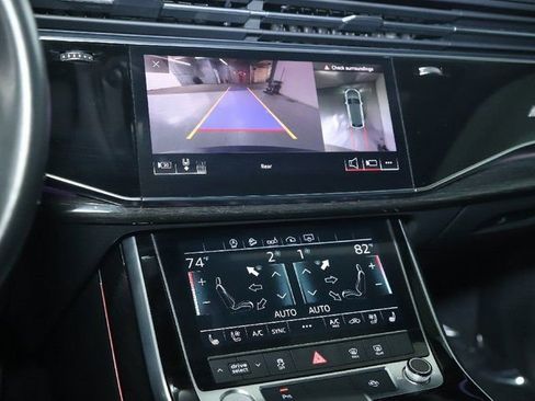 Used 2020 Audi Q8 Premium Plus image 32