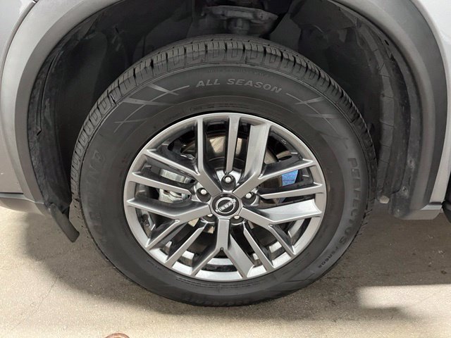 Used 2024 Nissan Rogue S AWD/4WD image 28