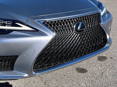 Used 2024 Lexus LS 500 w/ Interior Upgrade Package image 20