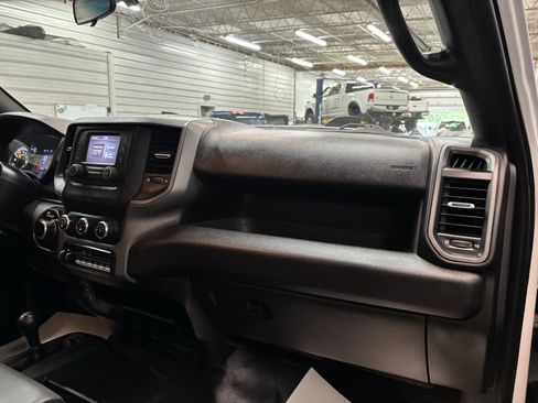 Used 2022 RAM 2500 Tradesman w/ Chrome Appearance Group image 29