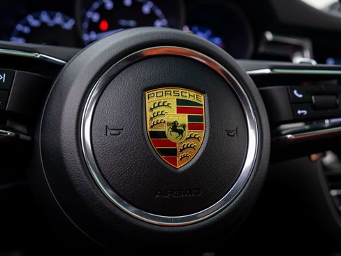 New 2026 Porsche Macan image 30