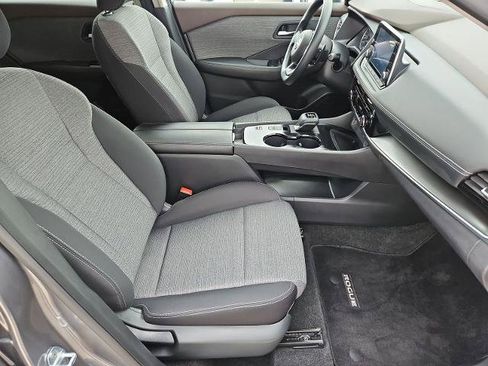 Certified 2022 Nissan Rogue SV FWD image 21