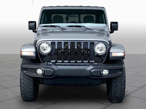 Used 2021 Jeep Gladiator Sport AWD/4WD image 4