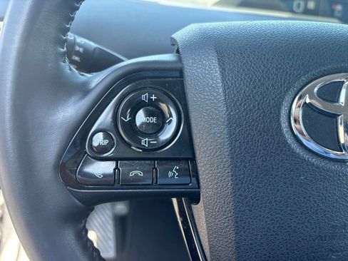 Used 2021 Toyota Prius Prime LE w/ Carpet Mat Package (TMS) FWD image 18