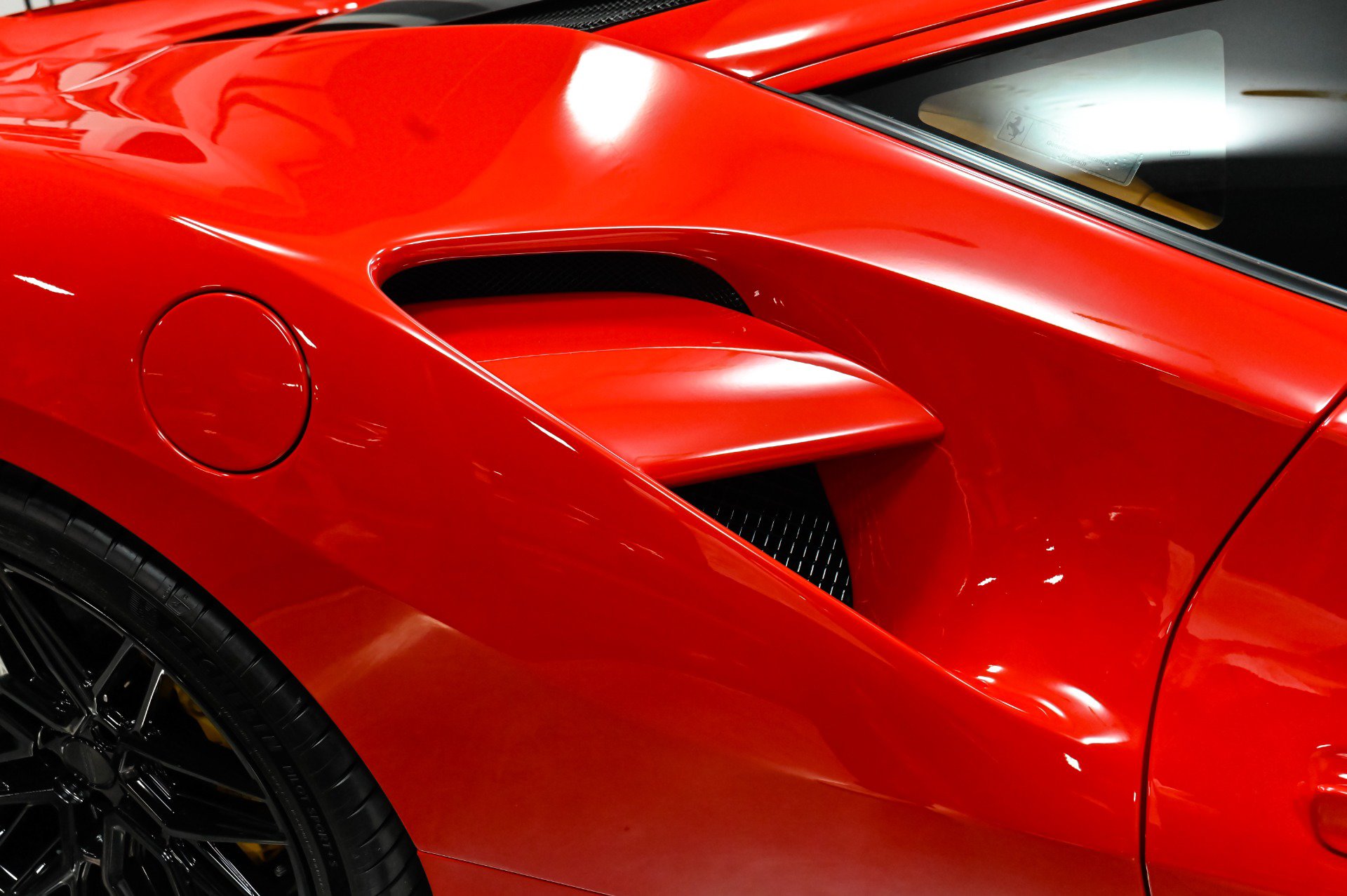 Used 2018 Ferrari 488 GTB RWD image 63
