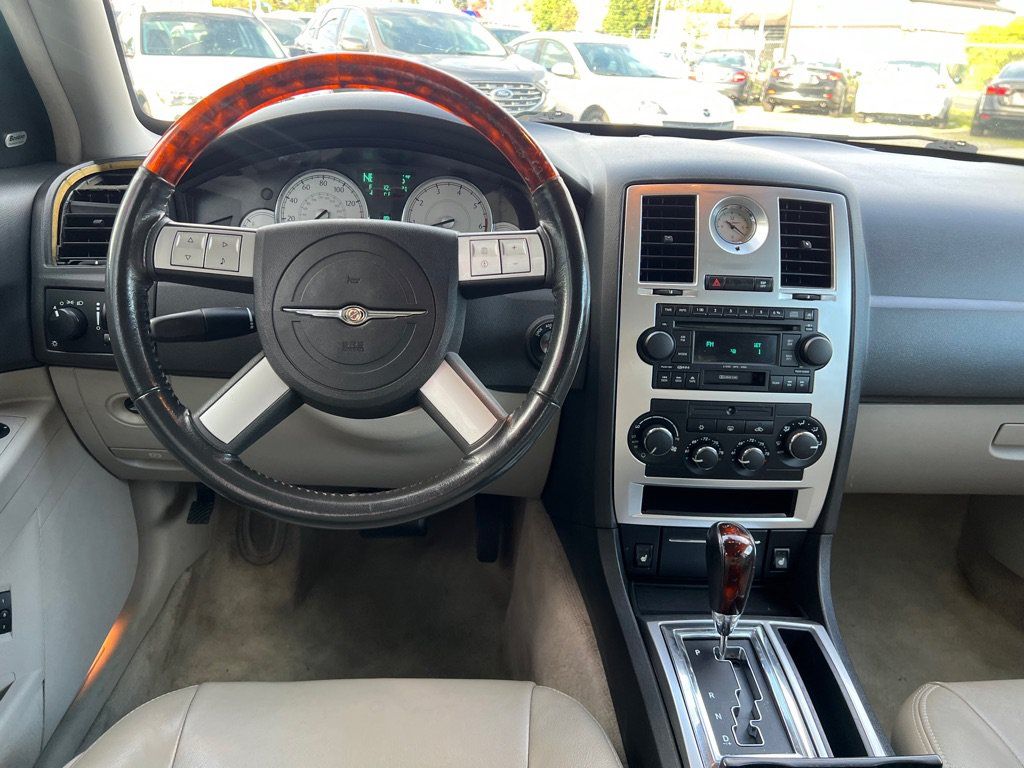 Used 2006 Chrysler 300 C w/ Protection Group II RWD image 14