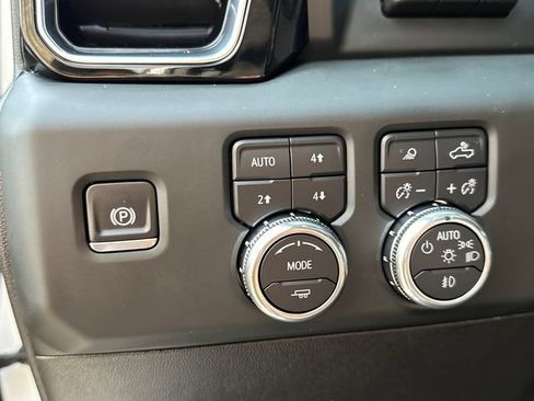 Certified 2024 GMC Sierra 2500 Denali w/ Denali Reserve Package AWD/4WD image 27