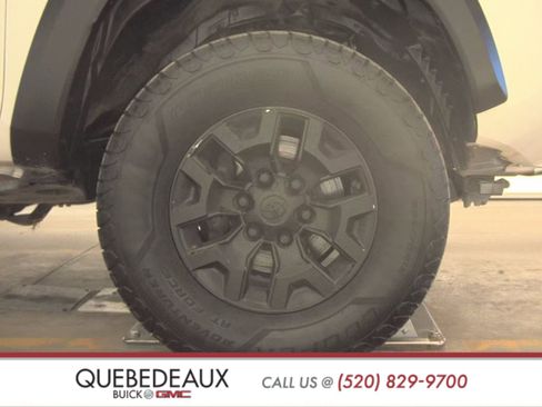 Used 2016 Toyota Tacoma TRD Off-Road w/ Towing Package image 10