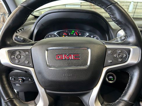 Used 2024 GMC Terrain SLT AWD/4WD image 23