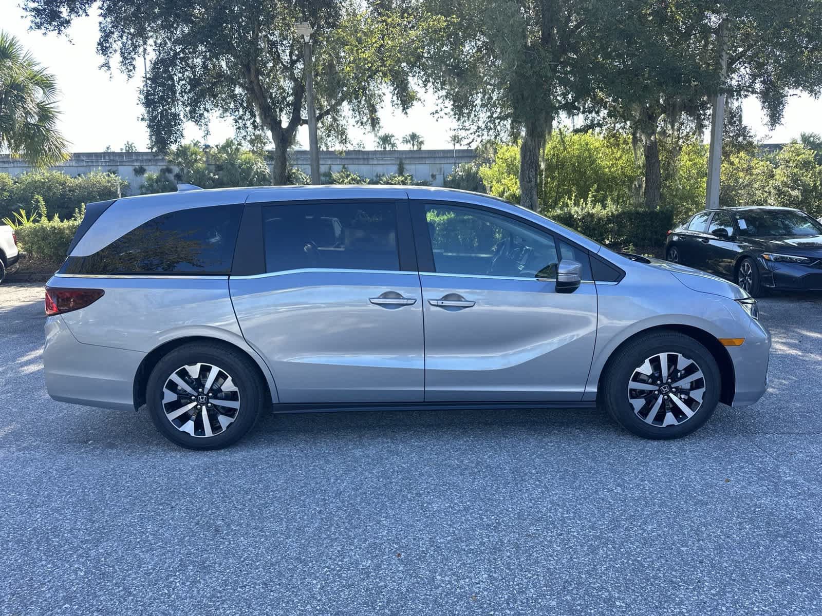 New 2027 Honda Odyssey EX-L image 7