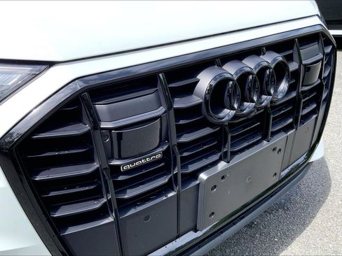 Used 2022 Audi Q7 2.0T Premium Plus AWD/4WD image 34